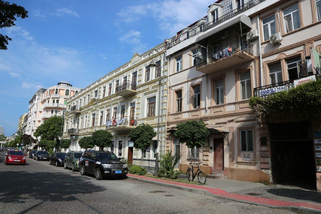 Duru'S Apartment With 3 Bedrooms Batumi Exteriör bild